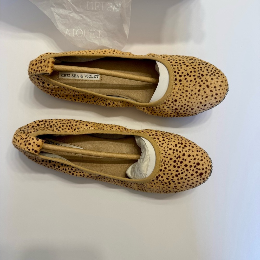 Chelsea & Violet Leopard Print Flats